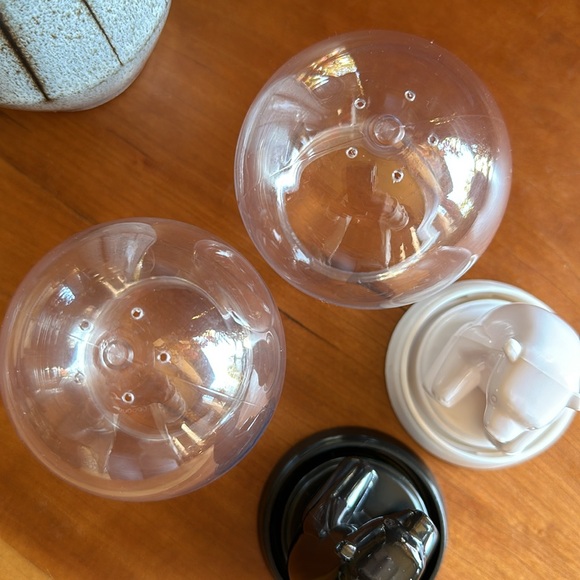 Gamago set of bear snowglobe salt and pepper shakers / christmas/holidays - Picture 6 of 7